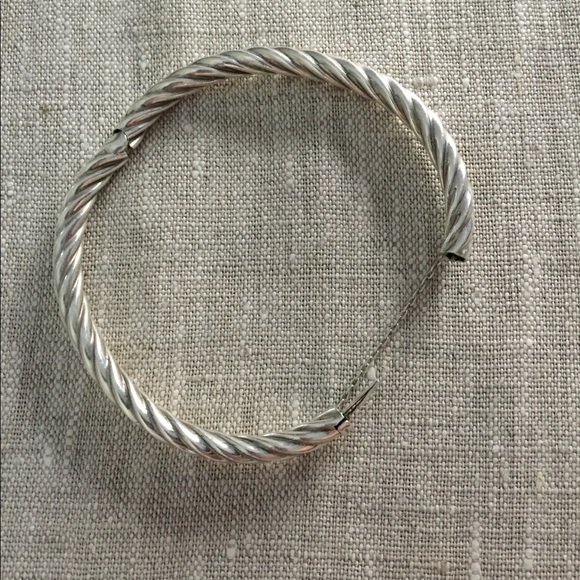 EUC Sterling Silver Hinged Cable Bangle Bracelet - Picture 3 of 7